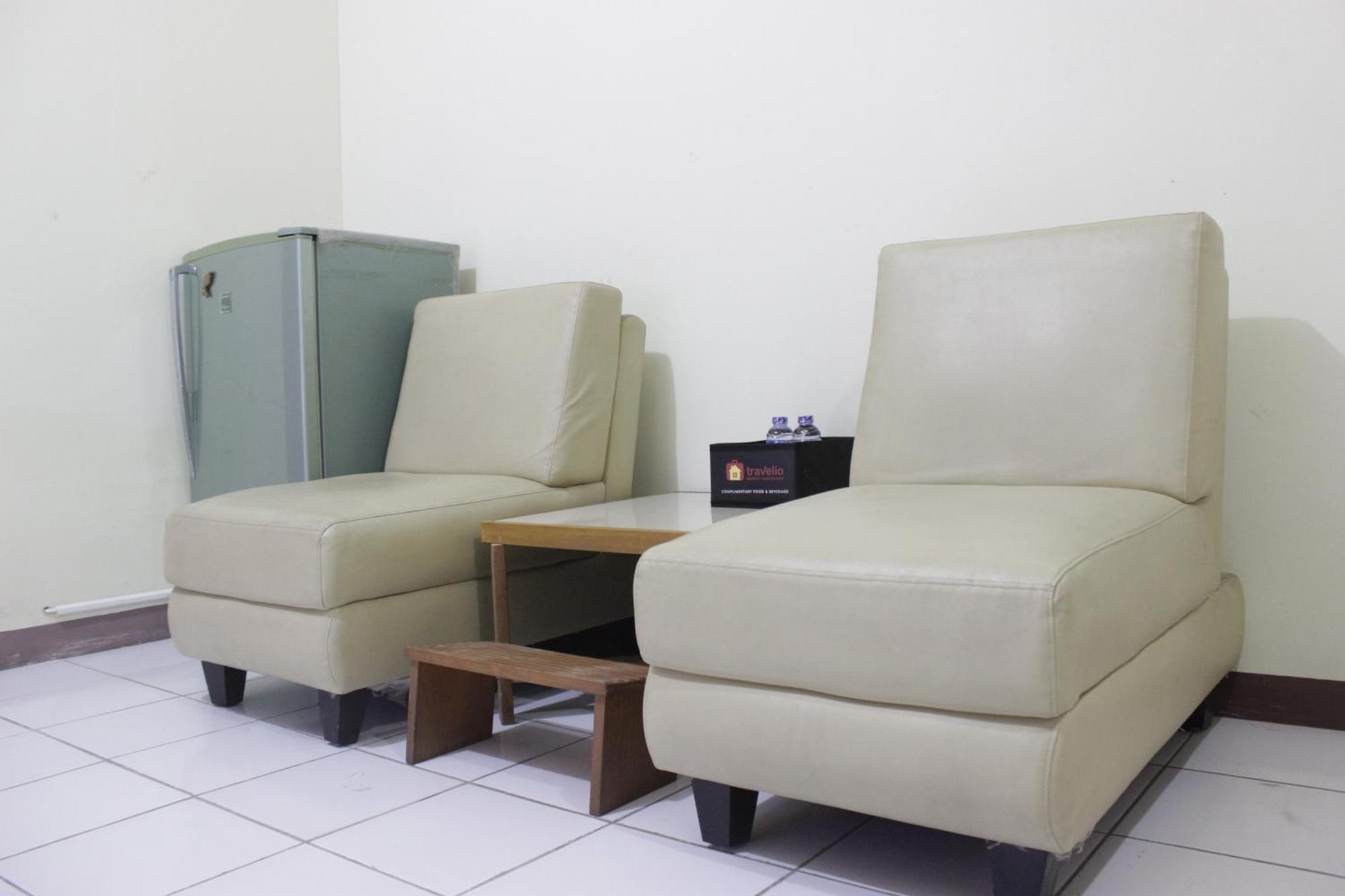 Apartemen Spacious 2br Buah Batu Park Near Exit Tol By Travelio